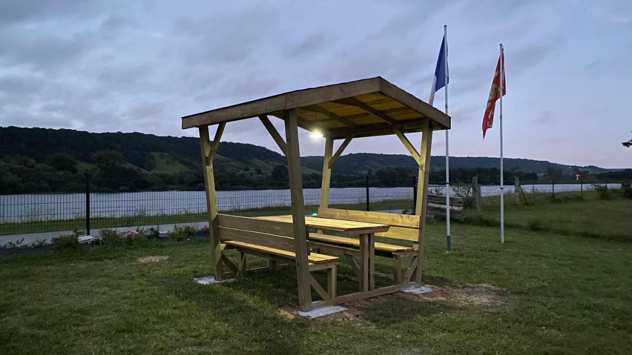 Вилла Les Mouettes - La Paix Du Bord De Seine Berville-sur-Seine Экстерьер фото